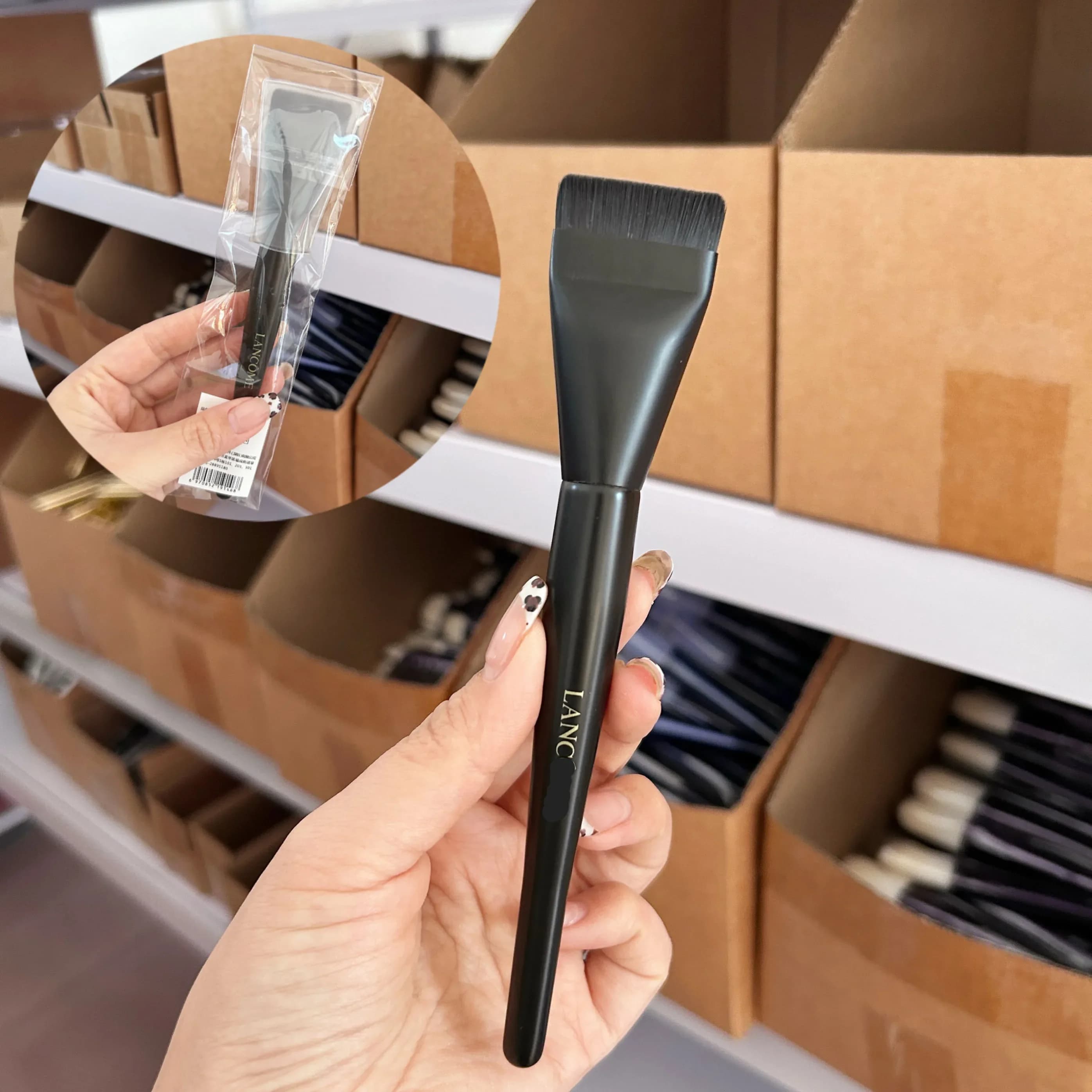 Pennello per fondotinta portatile a lunga durata Pennello per fondotinta professionale con base piatta Pennello per trucco leggero LAN C