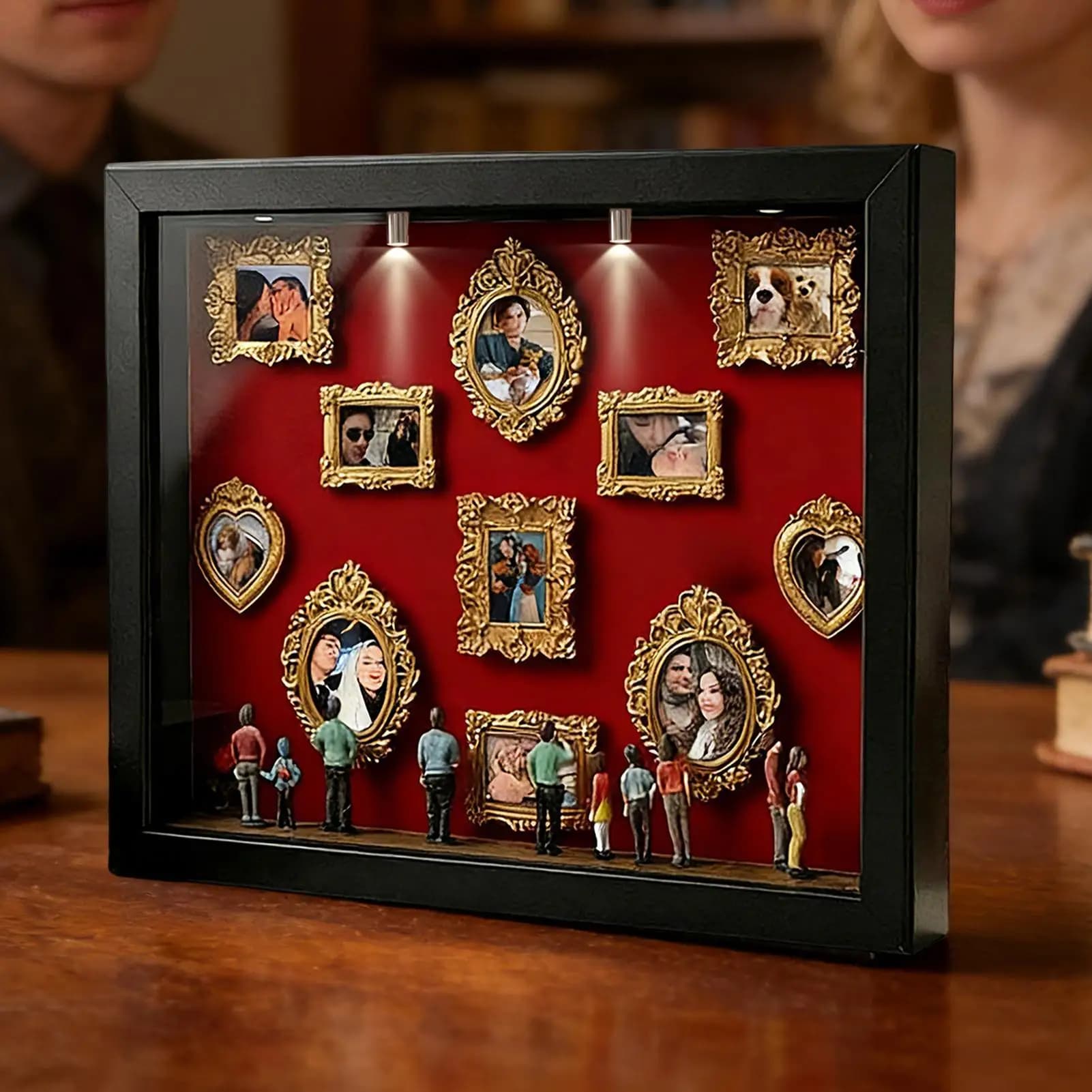 Mini Musei Silhouette Box, Scatola Espositiva per Foto con Luce, 11 Cornici Miniatura con 8 Statuette per la Casa