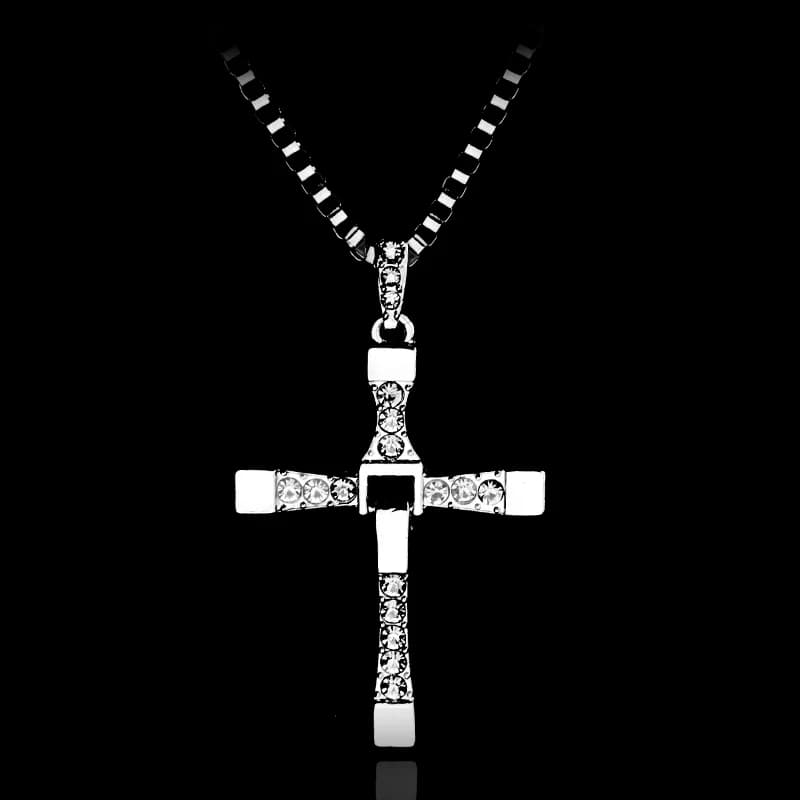 Collana con Ciondolo a Croce per Appassionati di Auto da Corsa, Gioielli con Croce di Cristallo dell'Attore Dominic Toretto, Regalo per Uomini