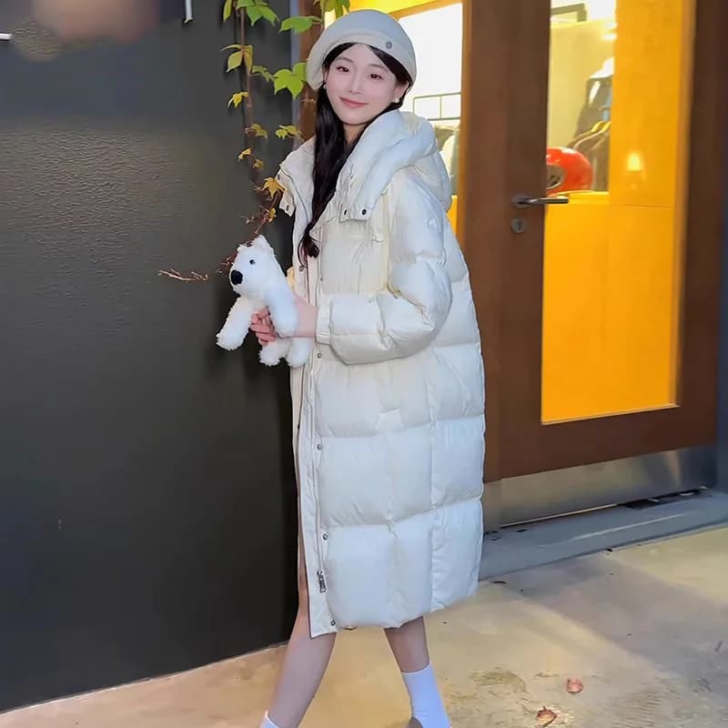 Giacca invernale da donna in cotone imbottito di media lunghezza, con pile spesso, cintura in vita e patchwork a contrasto di colore