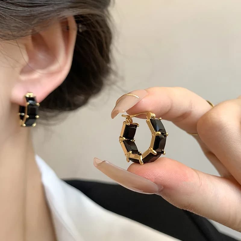 Fashionable square circle earrings with black zircons for women, luxury accessories, elegant jewelry for banquets and parties