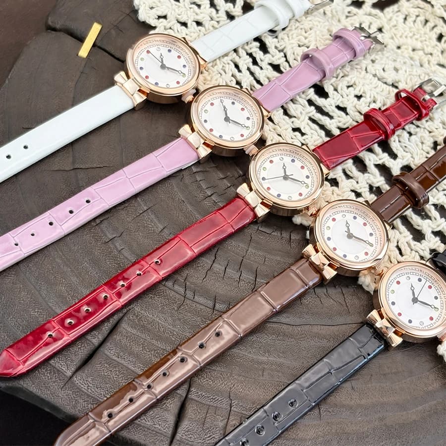 Leather Watch for Woman: Colorful Diamond Inlaid Dial Glossy Retro Style Fashion Watch