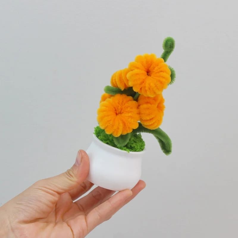 4 pezzi * Detergenti per tubi fatti a mano 5 persone Foglie verdi Pianta in vaso Fiori di simulazione artificiali Decorazioni per il desktop di casa per interni