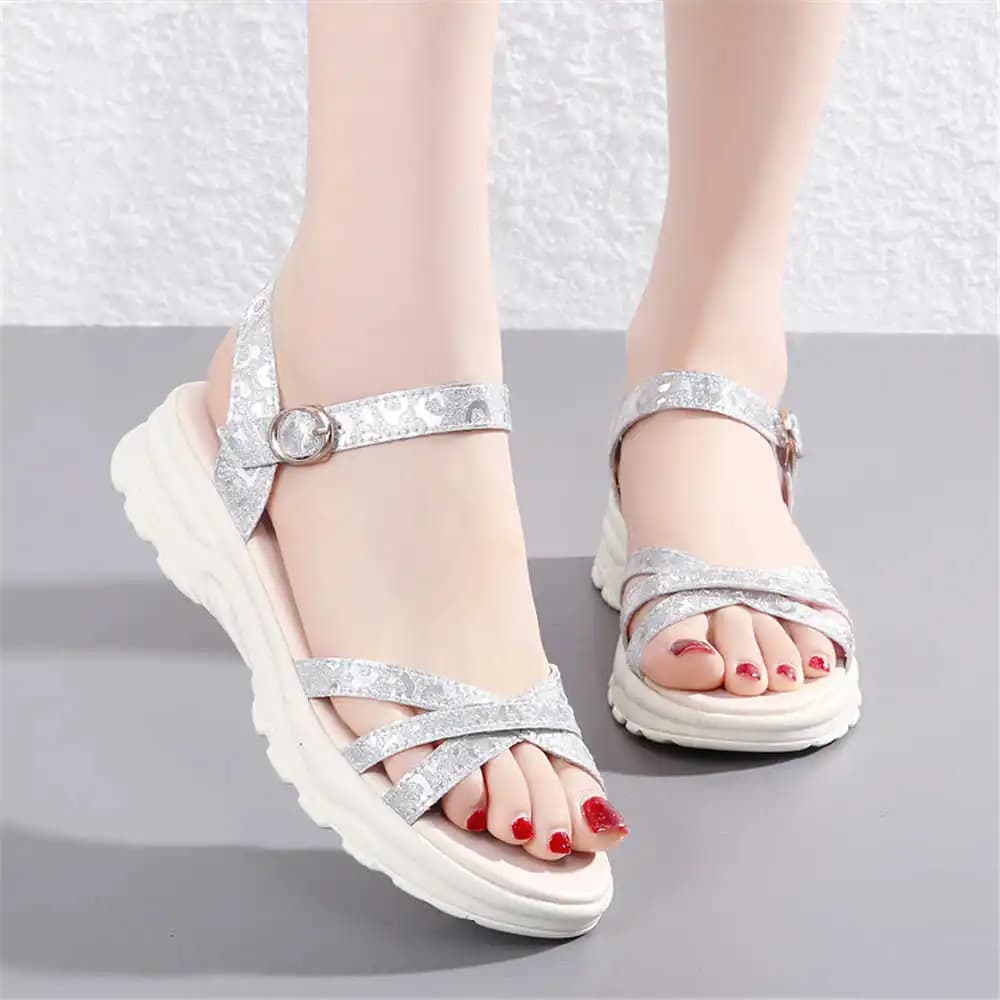 Light 36-40 Womens White Sneakers Slippers Flip Flops Flip Flops Shoes Flat Sandals Ladies Sports Novelties Pas Cher