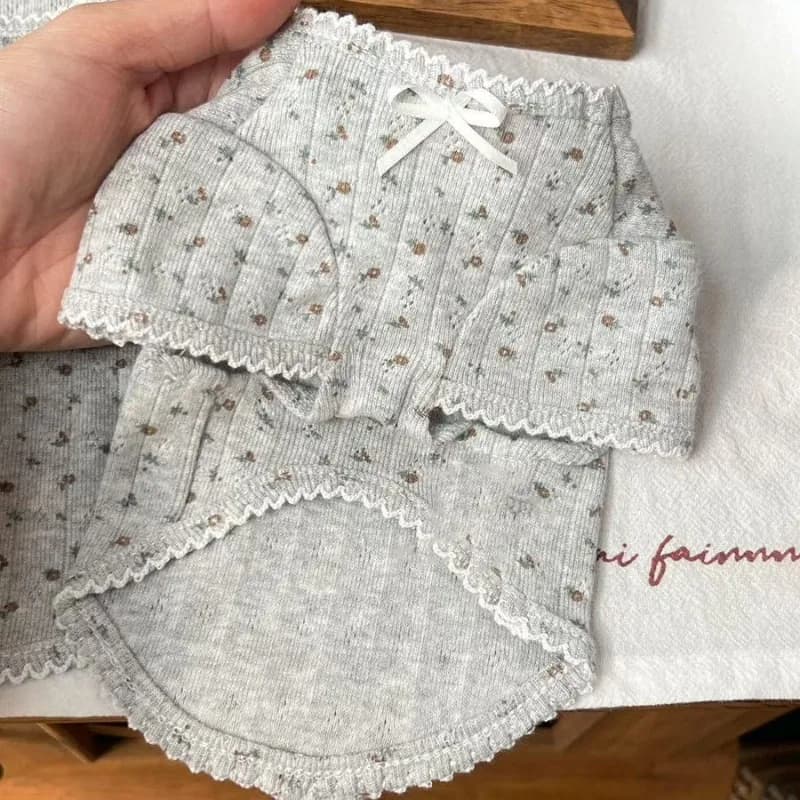 Camicia base per animali domestici carina Gatto estivo Confortevole e traspirante Cucciolo Moda Casa Gilet floreale Vestiti per cani da compagnia Teddy Top T-shirt per cuccioli