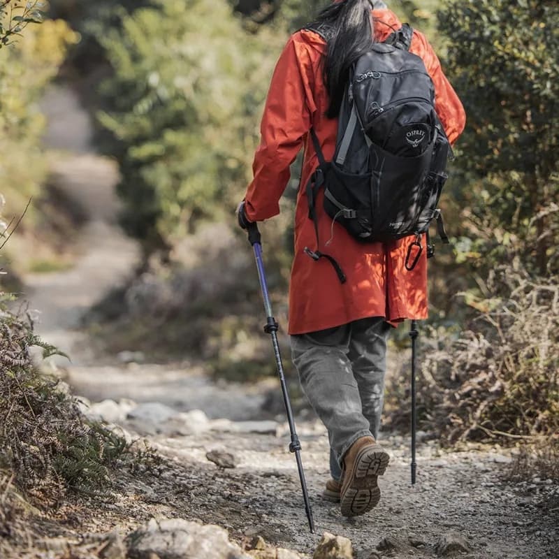 Bastoncini da Trekking in Fibra di Carbonio 3k Ultra Leggeri, 3 Sezioni Telescopiche Regolabili e Blocco Esterno in Carbonio, Bastone da Passeggio Antiscivolo Facile da Usare