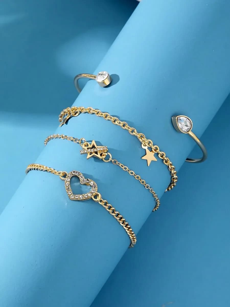 Set di braccialetti a catena con ciondoli a forma di cuore e stella color oro da donna, 4 pezzi