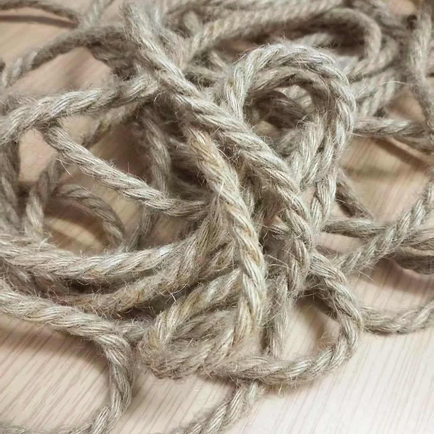 Spago di corda di iuta naturale da 15 metri, cavo intrecciato di canapa da 6 mm per scrapbooking fai da te, decorazioni artigianali, tiragraffi per animali domestici, albero per gatti