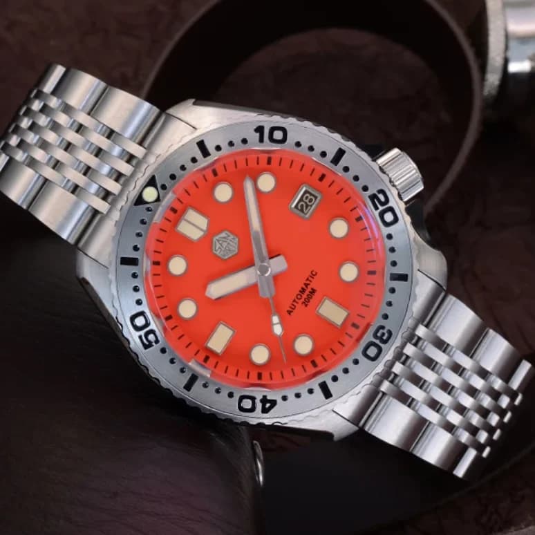 San Martin Men Diver Watch 42.5mm Automatic Mechanical Wristwatch Military 20ATM Waterproof C3 Luminous NH35 Sapphire
