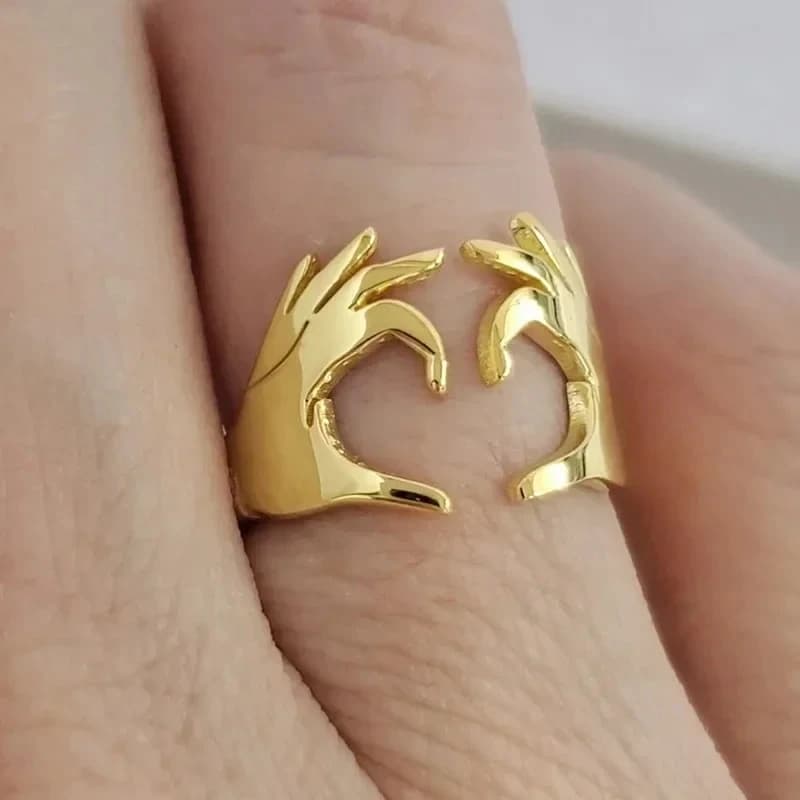 2025 Nuovo anello a cuore regolabile europeo e americano Coppia regalo Ragazzi popolari semplici accessori per dita all'ingrosso