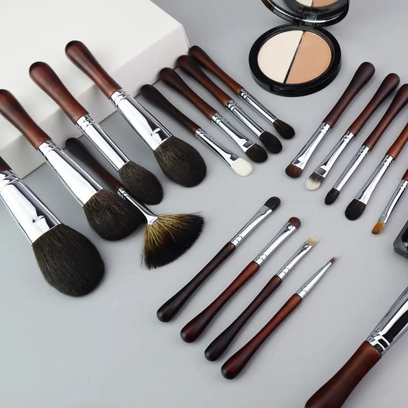 Water Drop Handle Sandalwood Professional foundation Blush Umbrella Faint 19 pcs Brushes Soft Hair Makeup Brush Set for Animals