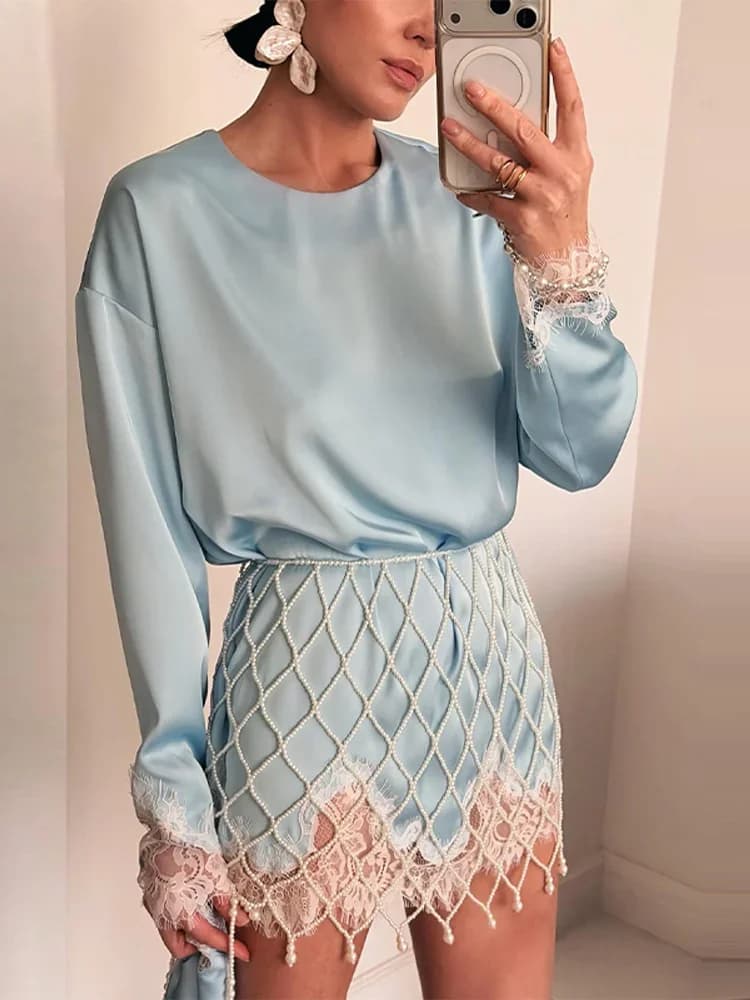 Completo Due Pezzi in Raso Tinta Unita con Perle e Rete, Top Trendy a Maniche Lunghe con Bordo in Pizzo e Minigonna con Frange, Outfit da Donna per Feste e Cerimonie