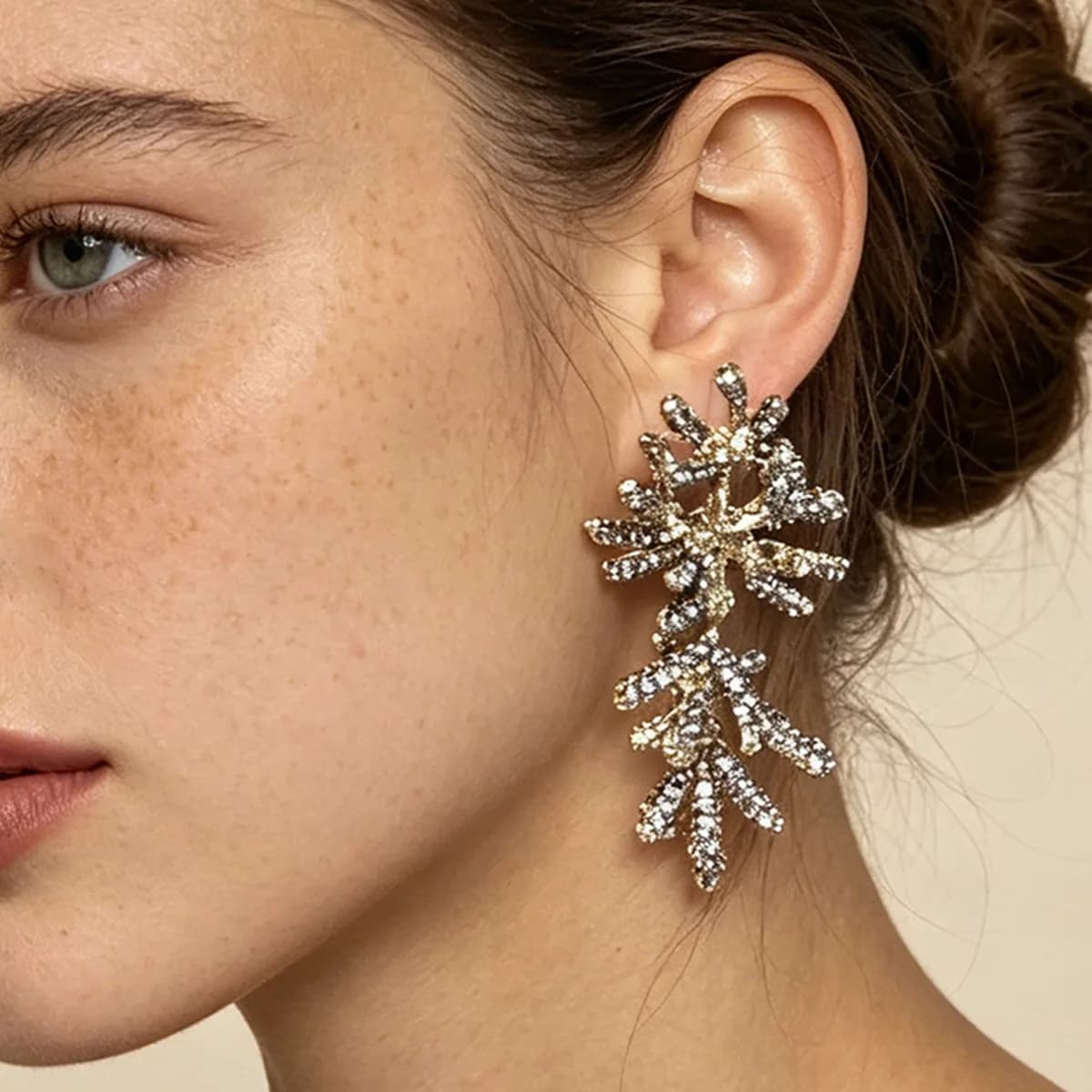 DIGADAGU Alloy Rhinestone Coral Geometric Dangle Earrings New Simple Retro Earrings Women Party Jewelry Accessories ZAA