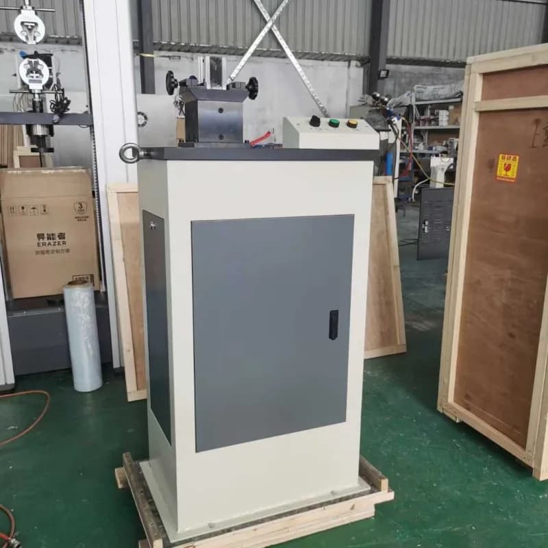 Macchina per prove di impatto semiautomatica a pendolo, materiale metallico Dispositivo per prove di potenza di impatto con tacca Charpy