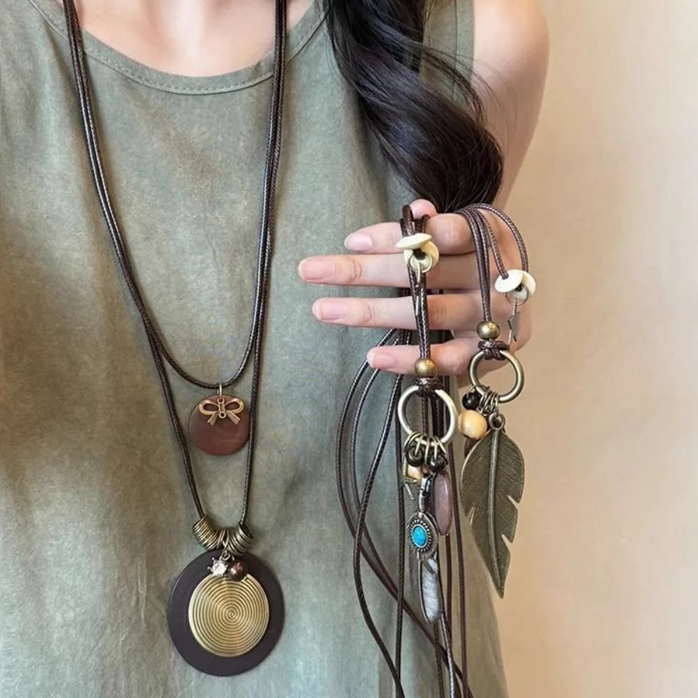Elegante nappa stile etnico collana in legno geometrico stile bohemien girocollo foglia corda lunga catena maglione da donna