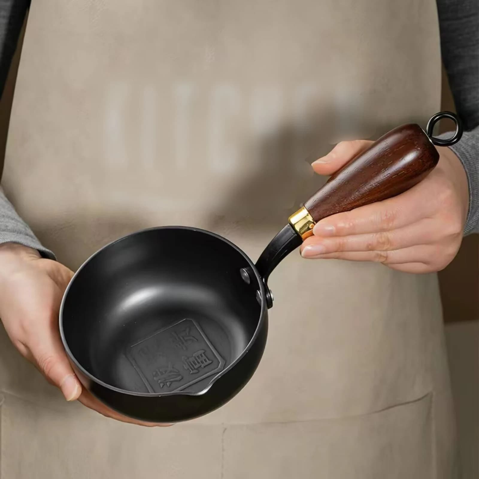 Mini Pentola in Ghisa con Ritenzione del Calore, Pentola Versatile in Ghisa, Compatibile con Piani Cottura a Induzione