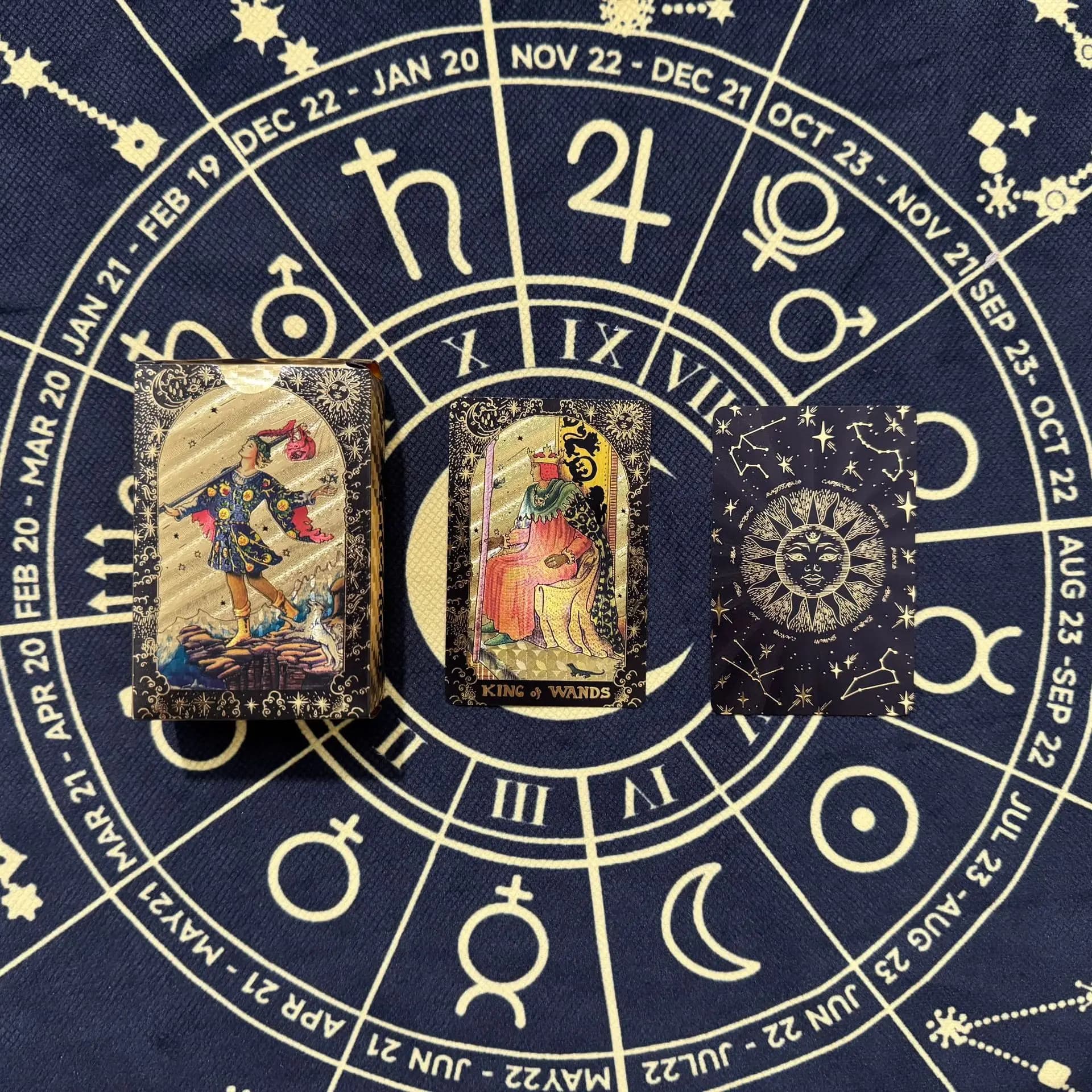 Mini Laser Gold Foil Tarot Cards 78pcs Hot Stamping Luxury PVC Waterproof Wear-resistant Divination Cards 87*57mm