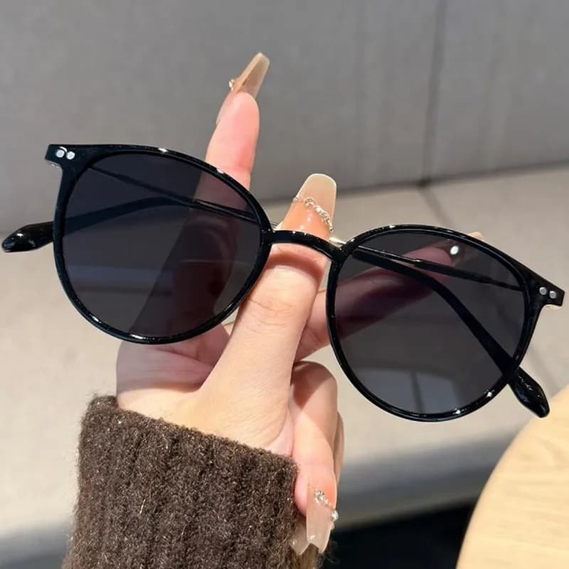 1pcs New Vintage Sunglasses Women Men Round Sun Glasses Retro Shades Metal Frame Oculos De Sol for Male Circular Eyewear