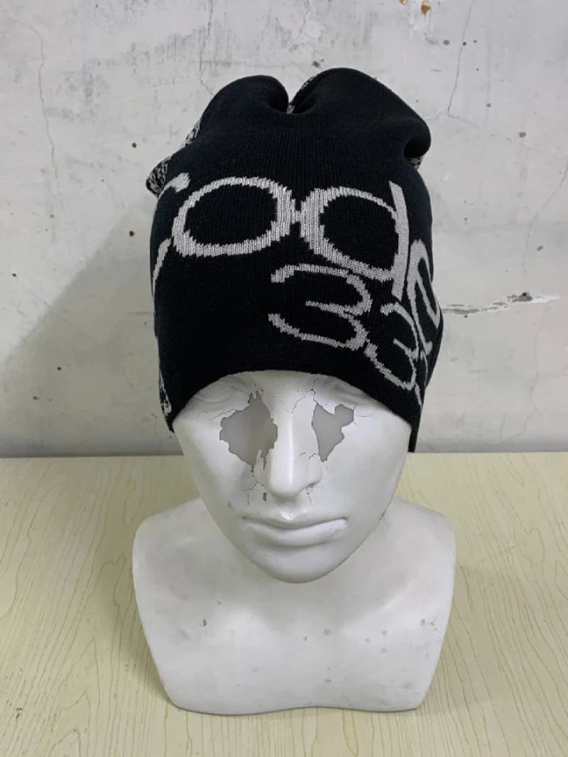 Women's Knit Hat with Trendy Y2K 2026 Graphics for Streetwear