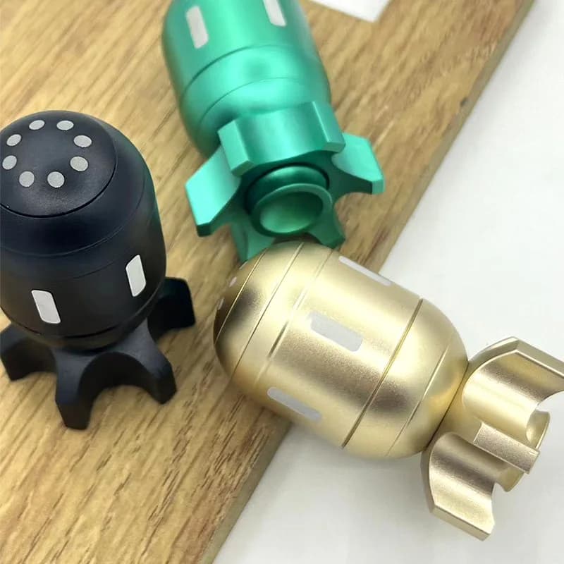 Giroscopio in metallo con punta delle dita Giroscopio a forma di torpedo Per adulti Fidget Spinner Giocattolo Ufficio Antistress Giocattolo rotante portatile Ornamenti da scrivania