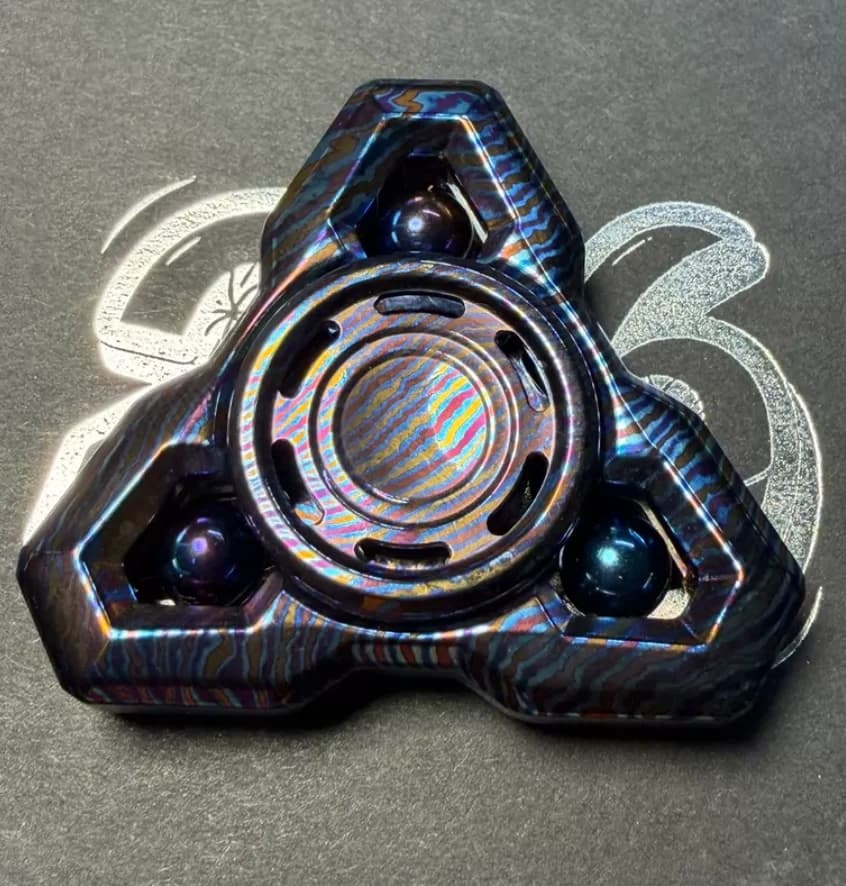 Used EDC 216EDC EXP.OG timascus fidget spinner metal decompression toy