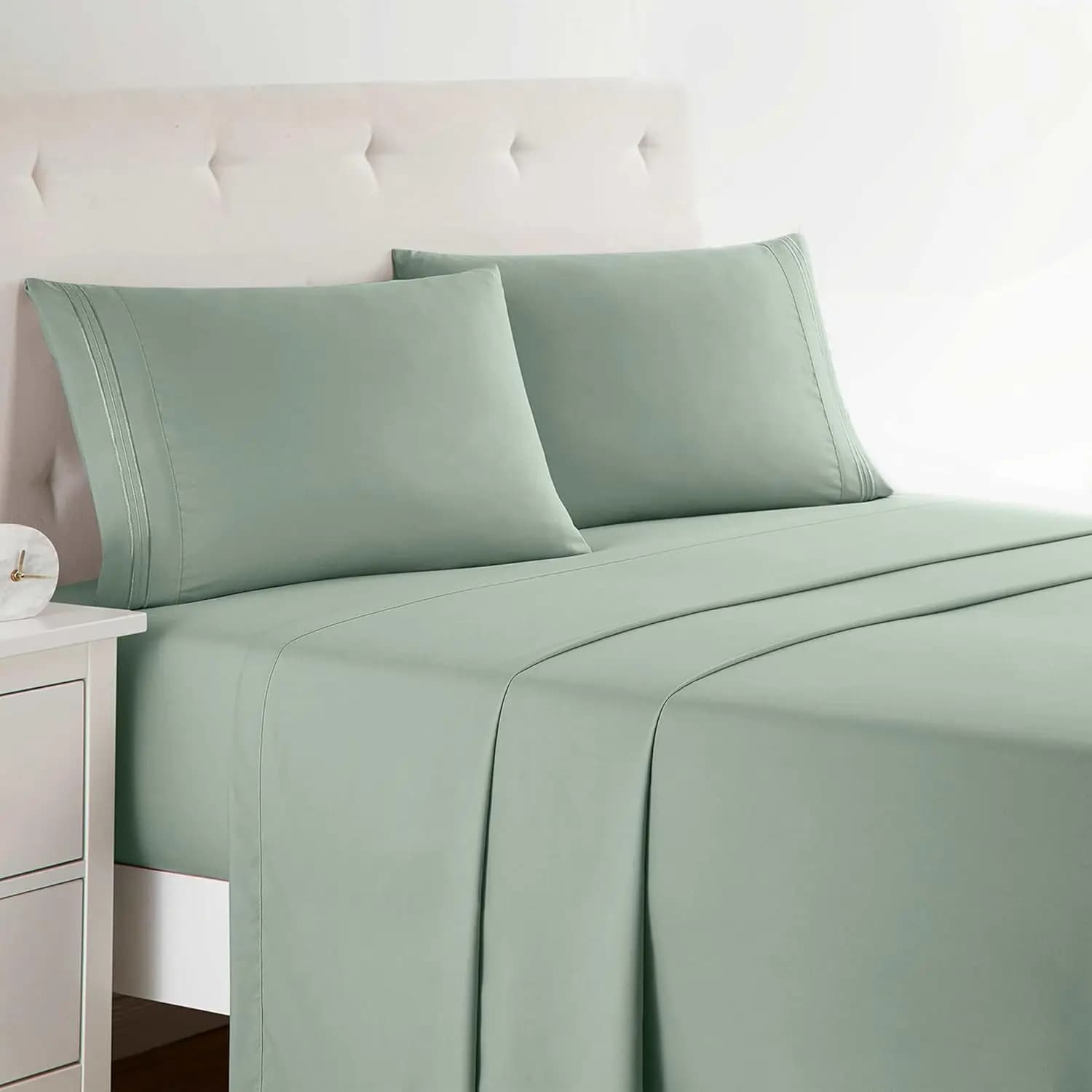 Set di Lenzuola Premium Serie 1800 per Letto Queen, Tasche Profonde, Resistenti alle Rughe e alle Macchie, Lussuoso Verde Ghiaccio Morbido