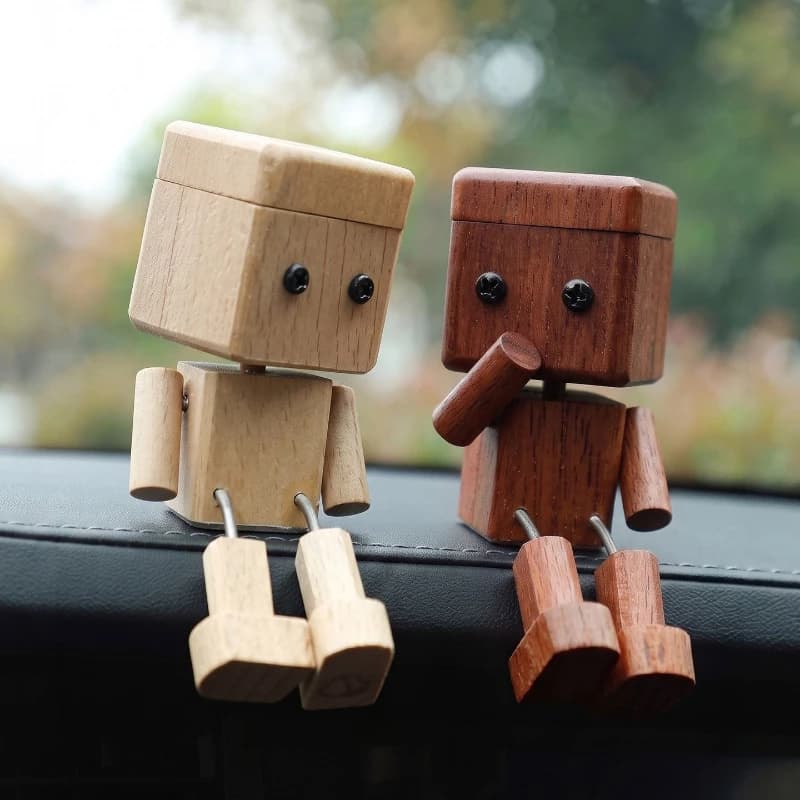 Natural Wood Robot Car Diffuser Ornament, Mini Wooden Figure Car Air Freshener Desktop Decor Creative Gift For Drivers