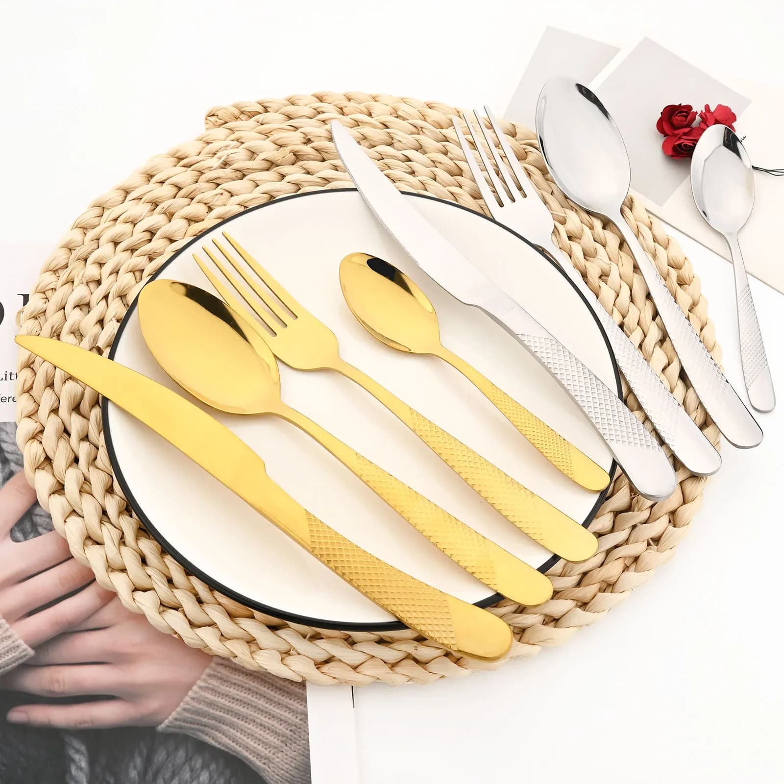 Set of West Sides in Mirror Stainless Steel, 4 Pieces, Golden Cut Set with Knife, Fork, Cucchiaio and Cucchiaino