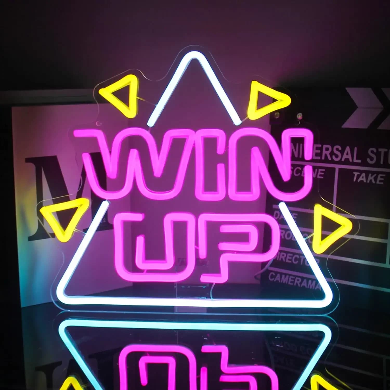 WIN UP Insegna luminosa al neon USB dimmerabile LED Insegna al neon Decorazione da parete per uomo Grotta Camera da letto Soggiorno Regali per feste di compleanno