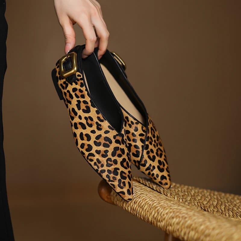 2026 new spring trend apartments in real leather sexy lady shoes low leopardate with tip pattern style buckle fashion pumps slip-on