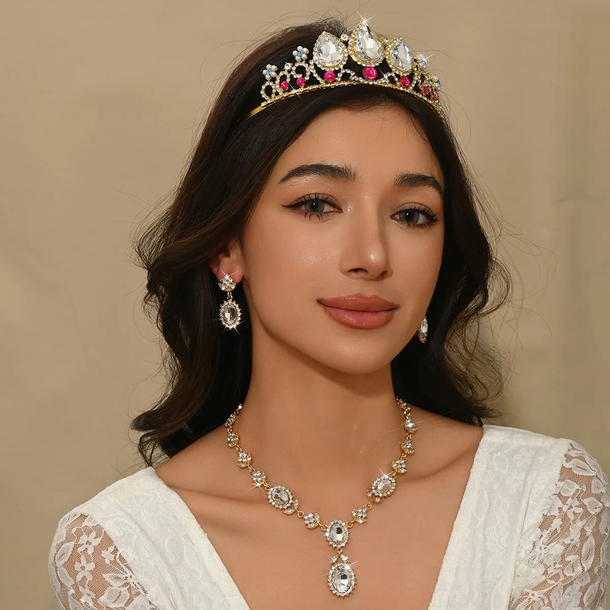 Set di gioielli con orecchini e collana con corona ovale geometrica a goccia d'acqua da donna, 4 pezzi, adatto per matrimoni, feste, regali di festival