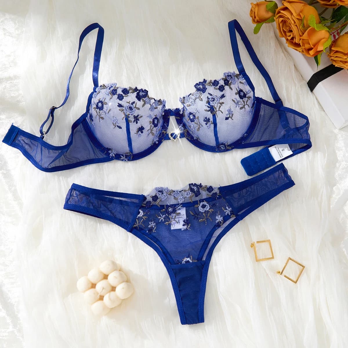 Blue Embroidered Floral Lingerie Set - Sexy Bra And G-string Combo with Heart Decoration Underwear Set for Women ZA824026