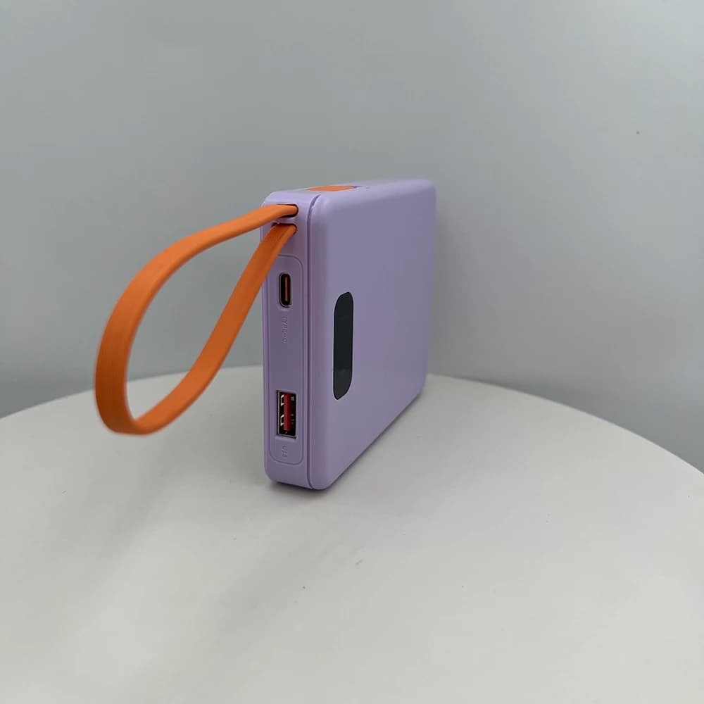 Supporto per batteria per saldatura gratuita Shell Custodia per banca di potere per batteria 4 * 18650 Porte USB tipo C con scatola di immagazzinaggio del cavo per la ricarica del telefono