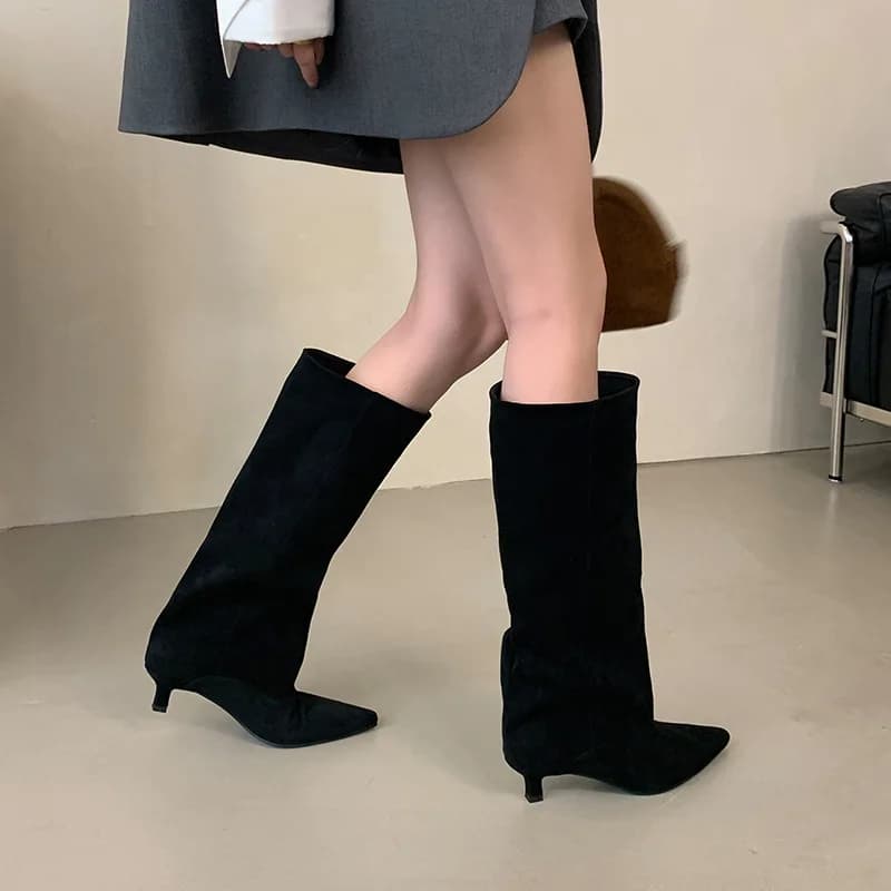 Stivali da donna 2026 nuovo stile tacco medio semplice ed elegante tacco basso a punta stivali alti versatili tinta unita stivali larghi