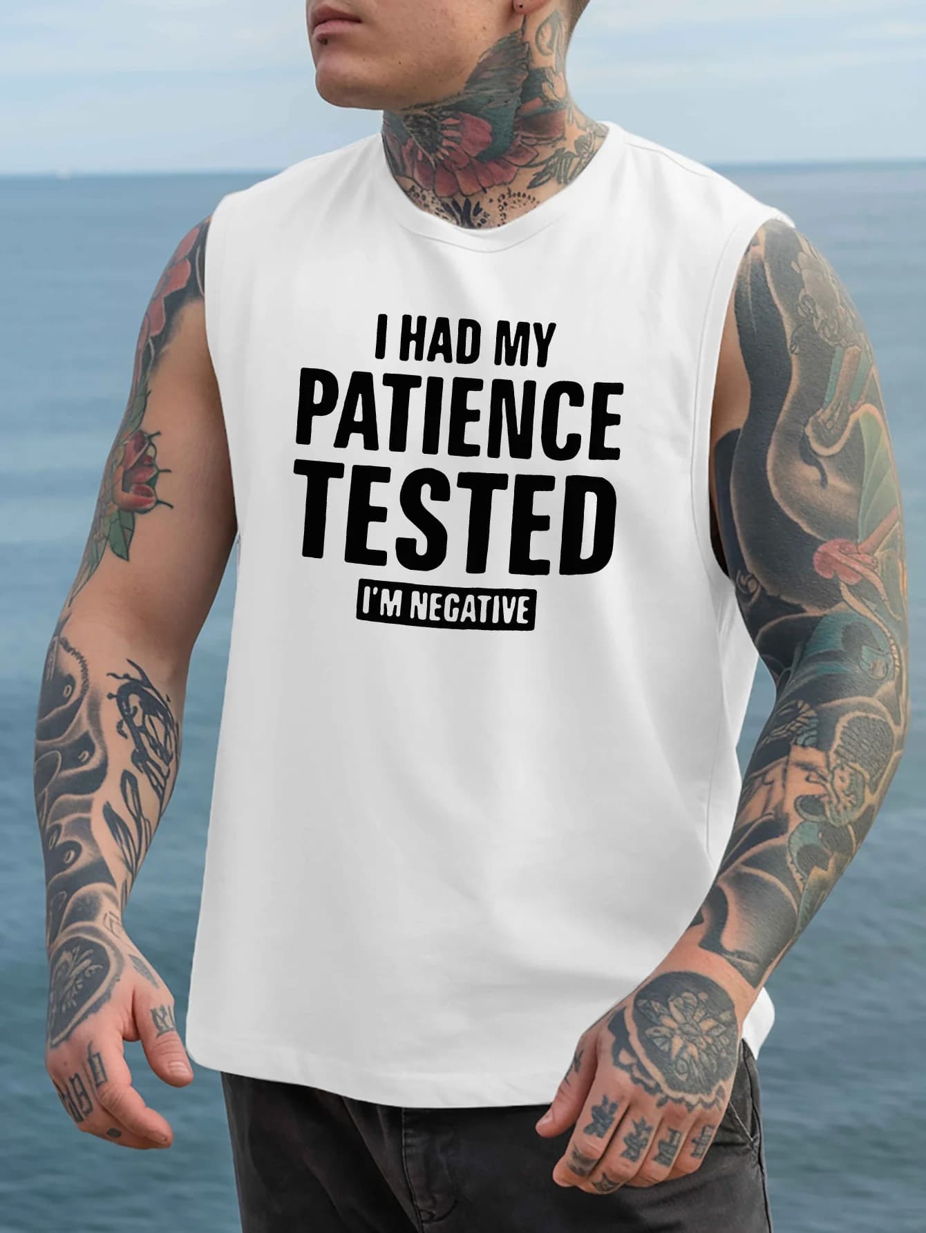 Men's summer t-shirt, suitable for basketball games. It features a fashionable design and a printed sleeveless shirt.