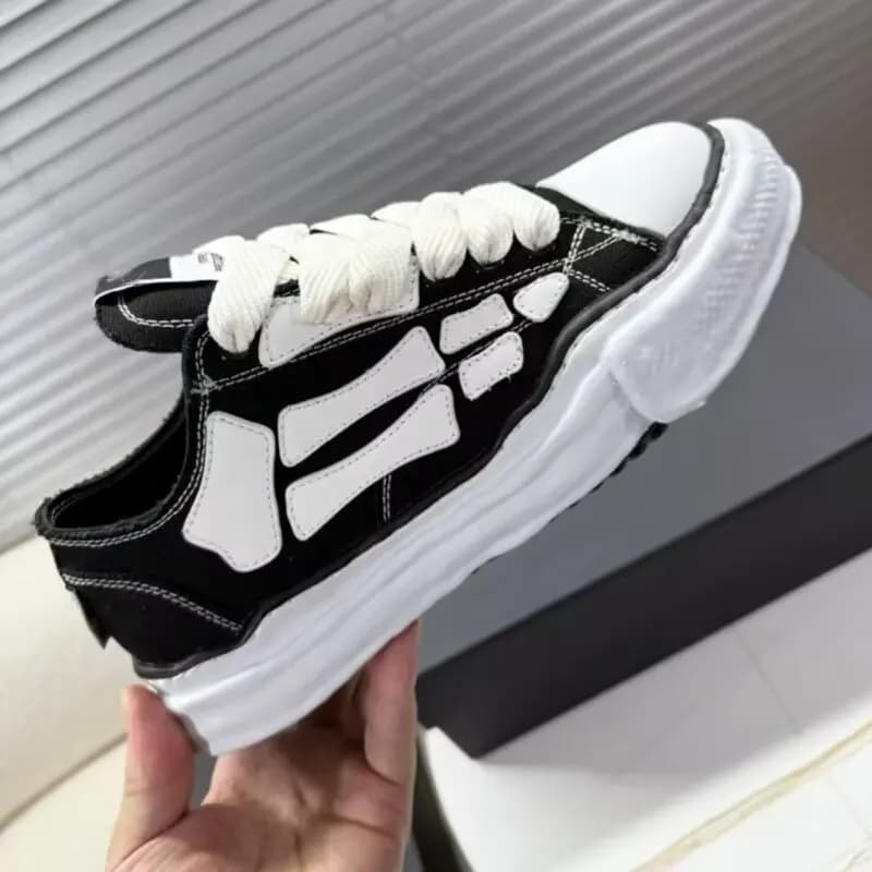 Scarpe casual con suola spessa e rialzata per uomo e donna, scarpe in tela alla moda con plateau.