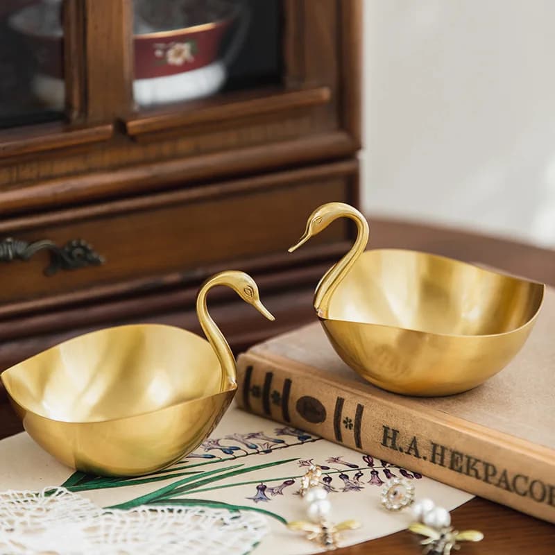 Light luxury home brass creative swan storage saucer coffee table desktop snack dried fruit decorative ornament jewelry tray