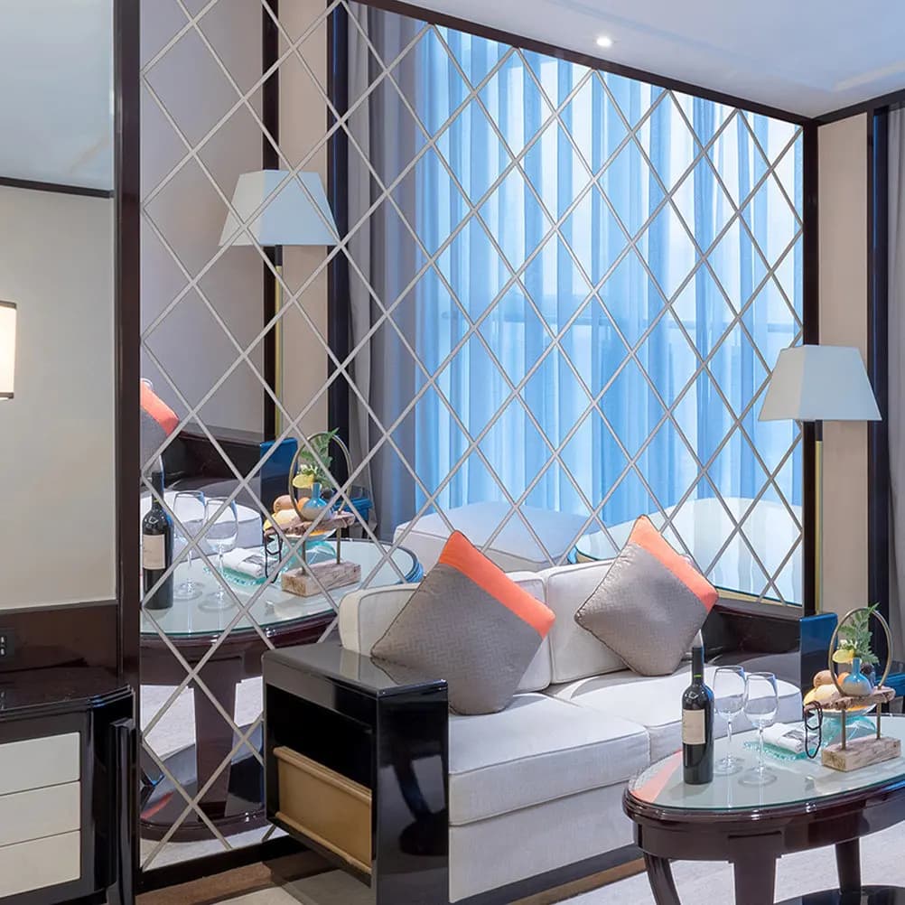 Set di 17 Adesivi Murali a Specchio in Acrilico, Piastrelle Decorative Piccole Rimovibili Autoadesive Argento per Bagno, Camera da Letto, Sfondo TV