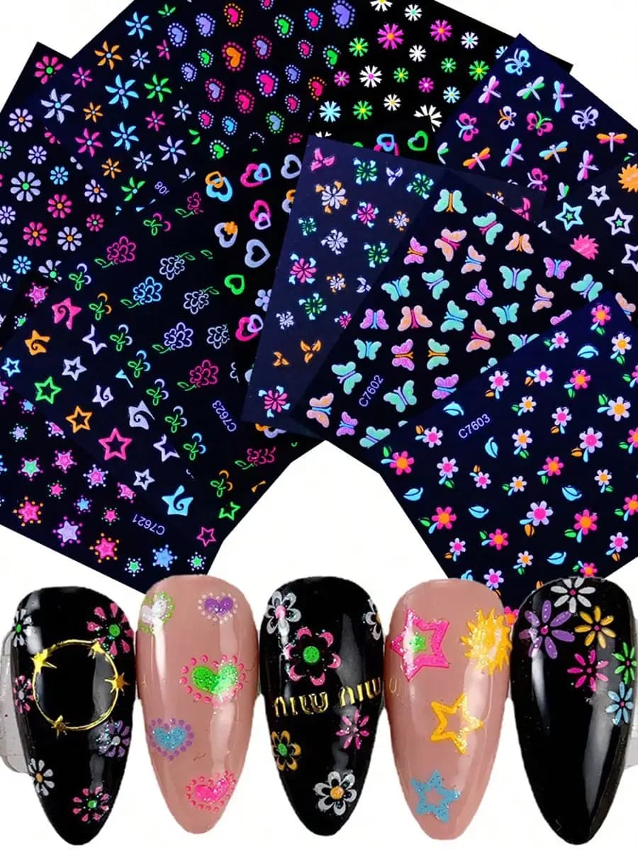Adesivi per unghie al neon che si illuminano al buio Adesivi per nail art autoadesivi lucidi e lucidi Farfalla Amore Cuore Fiore Decorazioni per nail art