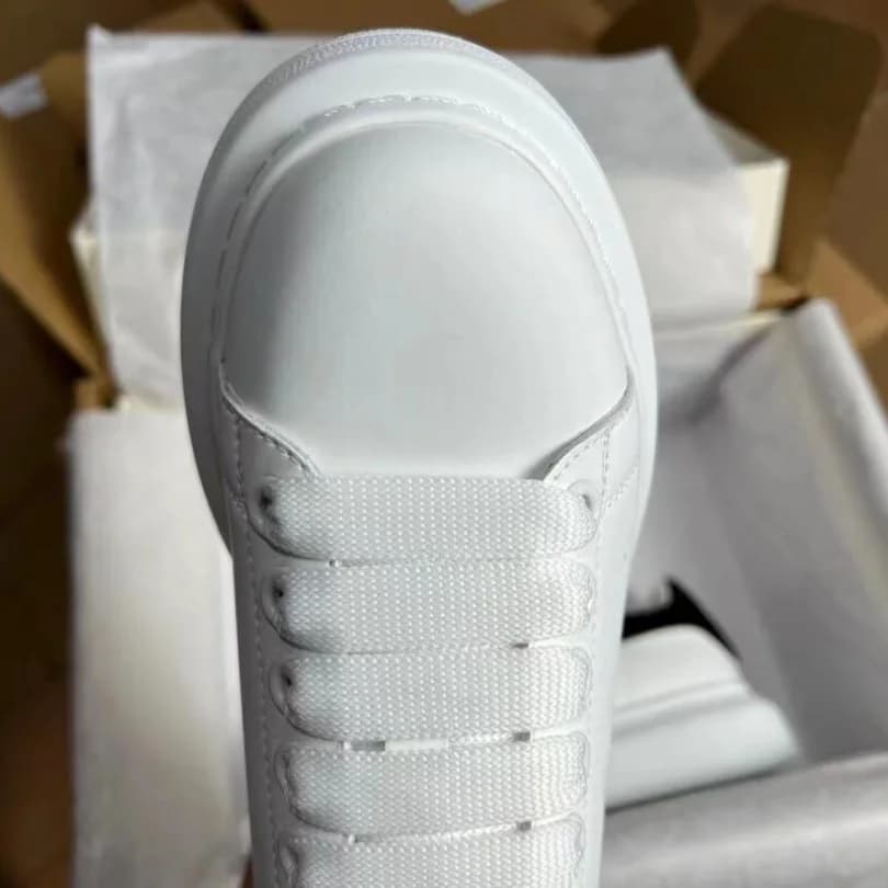 Women’s Thick-Soled Elevating Sneakers - Black Heel Accent, Comfortable & Versatile Casual Footwear