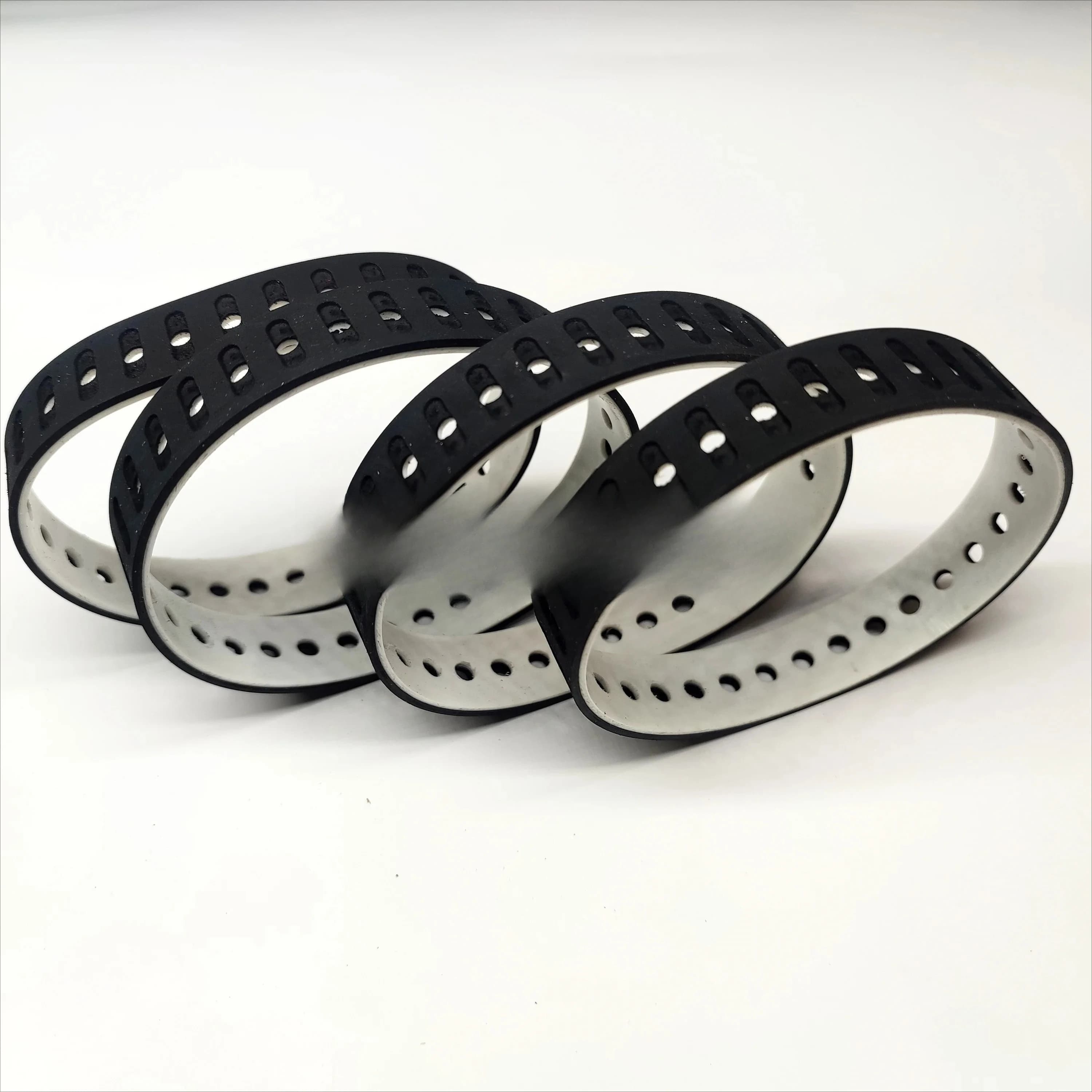 4PCS High Quality P7721771 Slotting Slow Down Belt 235X16X2.3mm Or 235X15.5X2.3mm 32 Holes For KBA 105 Offset Printing Parts