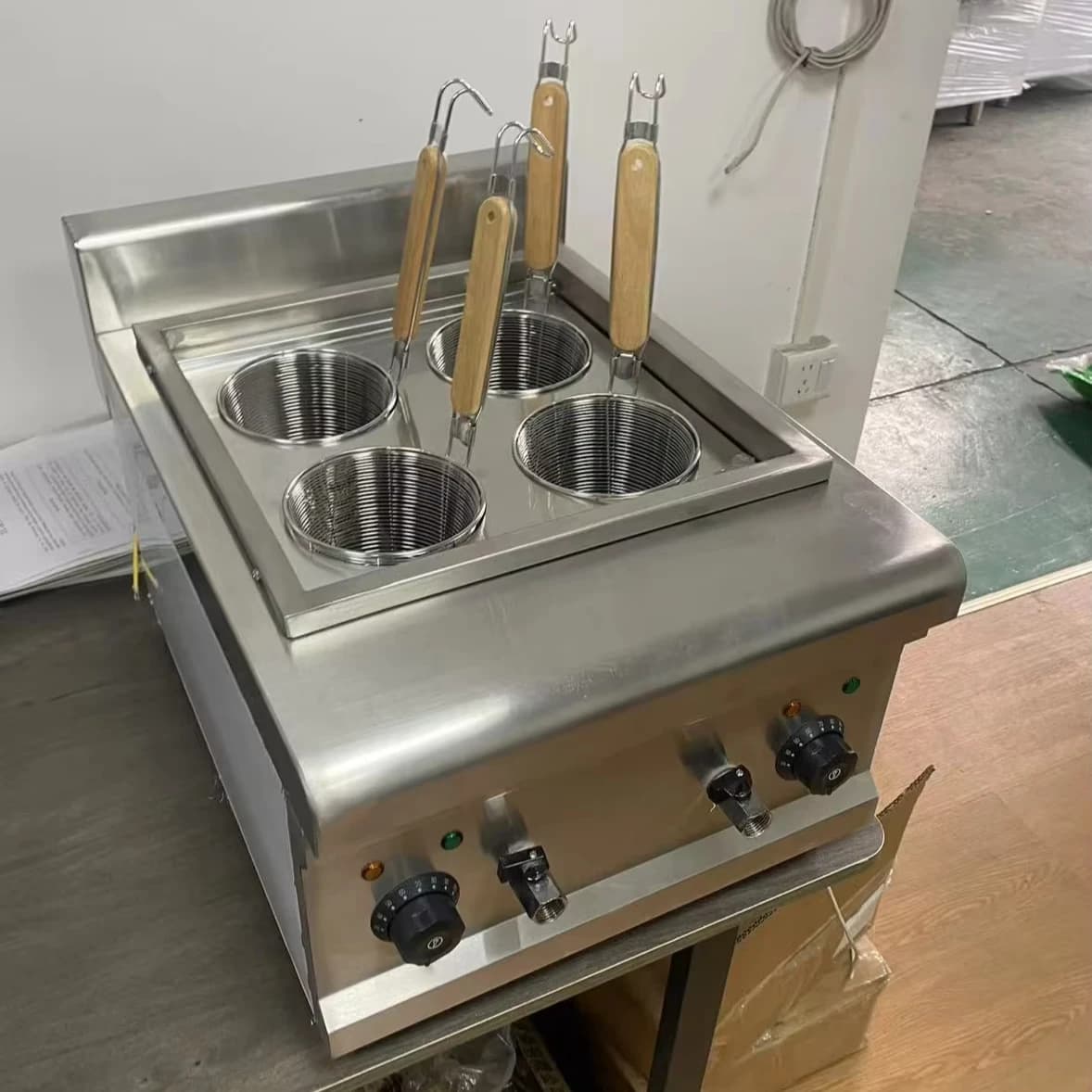 Commercial 220V Stainless Steel Electric Noodle Cooker 4-Basket Pasta Boiler For Food Processing Machinery