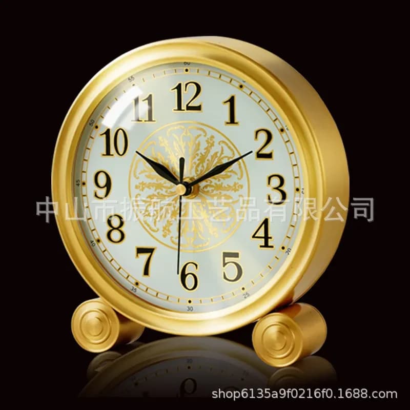 Luxury Brass Desk Clock Creative Pendulum Table Clock Fashion Home Decor Ornament for Living Room Office Desktop Decoration