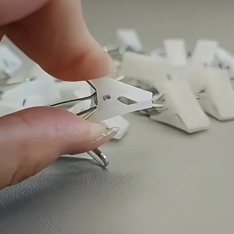 76 pcs White Clips for Home Organization, Easy to Clip and Durable, Ideal for Curtains, Photos, Socks and Towels