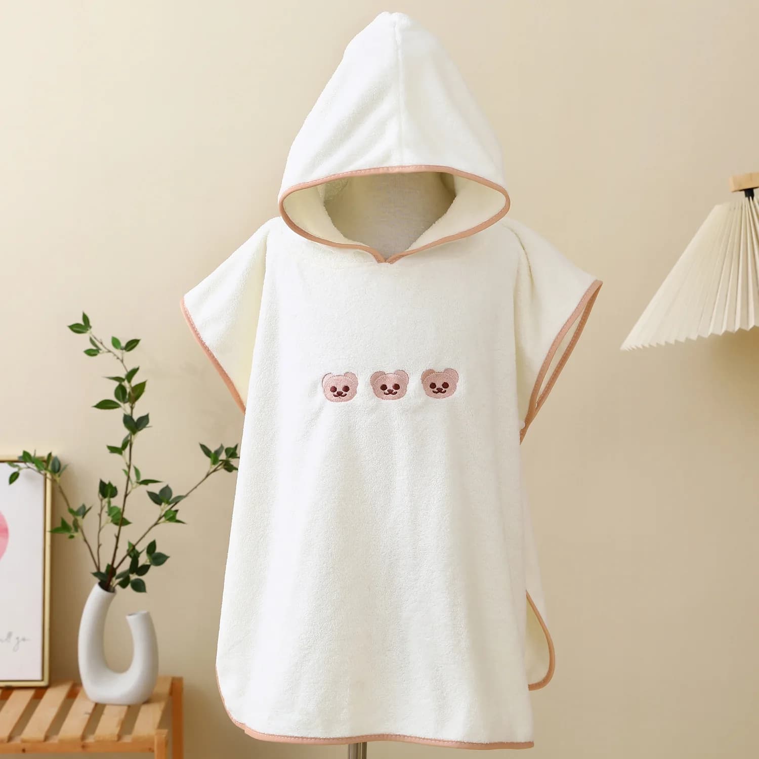 Accappatoio con Cappuccio per Bambini in Morbido Pile Corallo con Ricamo Orso Coreano, Asciugamano Assorbente per Neonati