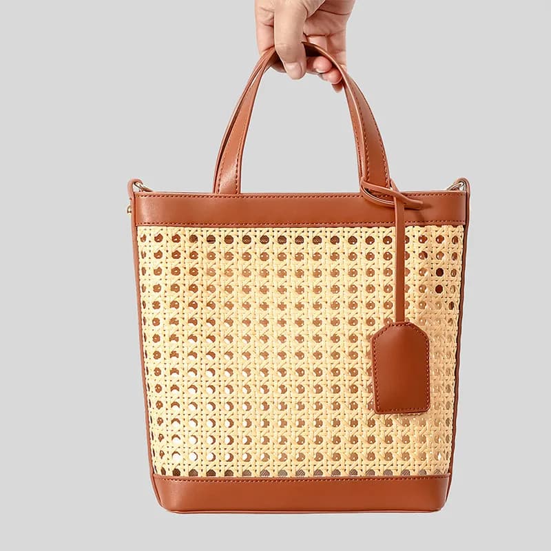 2025 Luxury Designer Women's Straw Beach Bag Ladies Woven Grass Handbags Summer Totes New Fashion Crossbody Shoulder Bag
