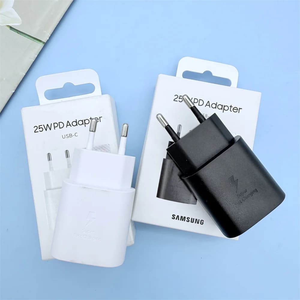 Caricabatterie Originale Samsung 25W Super Fast Charge Adattatore EU per Galaxy S26 S25 Ultra S25Edge Z Fold Flip 7 6 5 A57 A37 M17