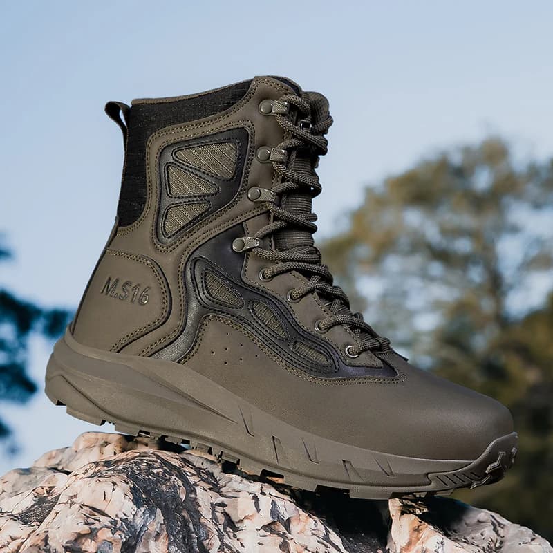 2025 Scarpe da trekking da uomo nuove Stivali da allenamento da combattimento alti Scarpe da ginnastica da alpinismo all'aperto antiscivolo Stivali da caccia impermeabili