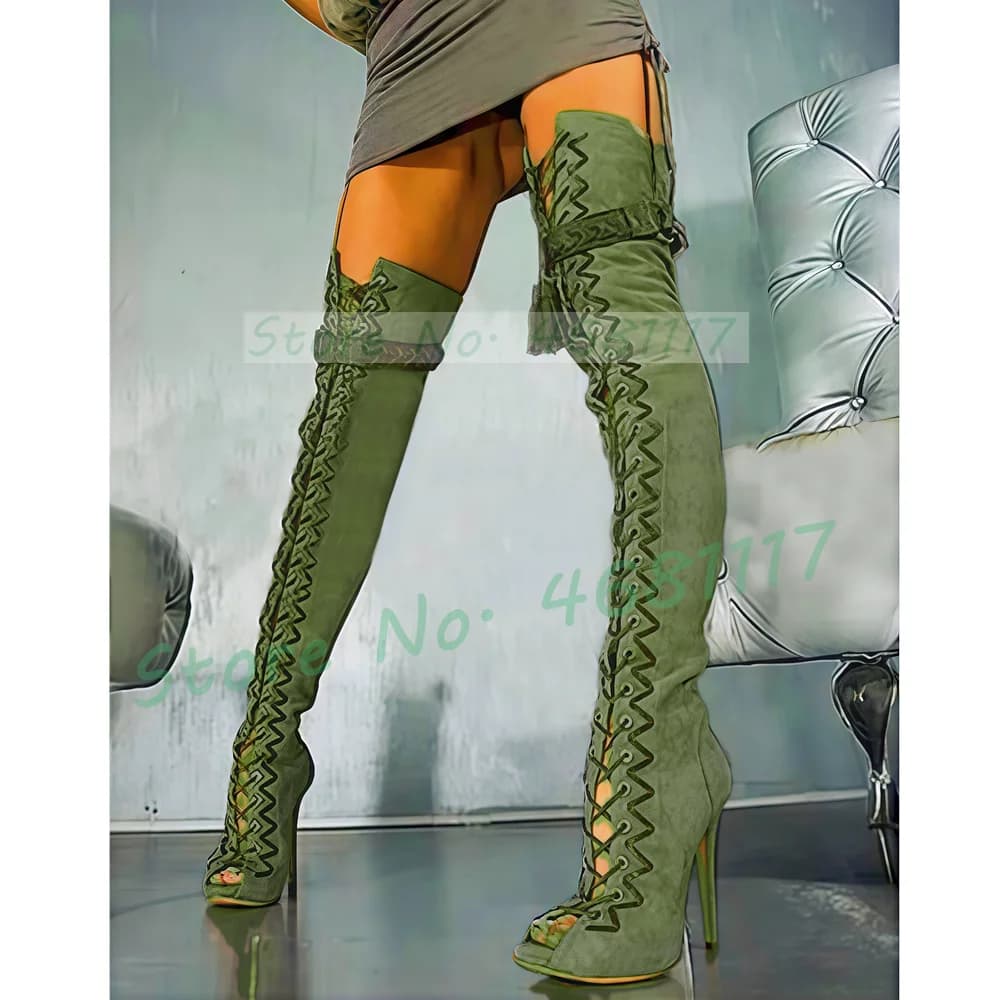 Puttee Stivali gladiatore sopra il ginocchio Pelle scamosciata Punta aperta Fibbia con lacci Tacco alto e sottile Stivali lunghi alla moda da donna di design di marca