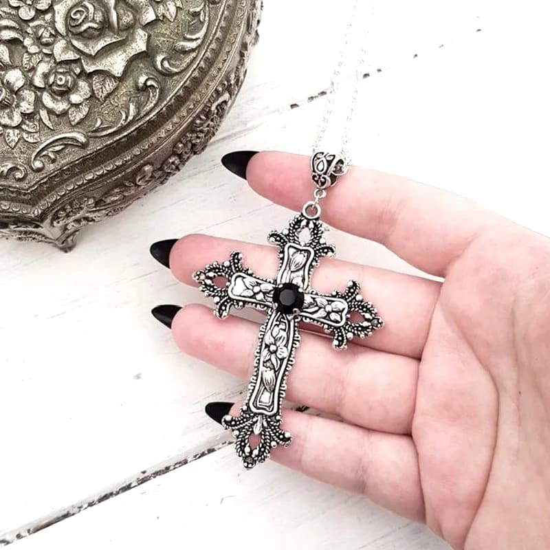 Y2K Gothic Punk Irregular Big Cross Pendant Necklace Crystal Clavicle Chain Jewelry For Women Men